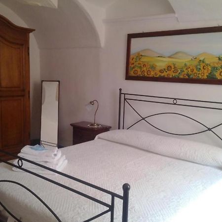 Beb I Girasoli Apartment Dolceacqua Exterior photo